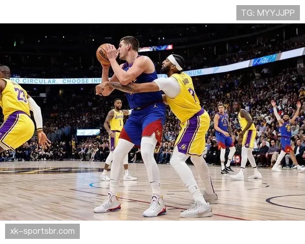 比尔·拉塞尔护框主导提升防守区别于约基奇挡拆