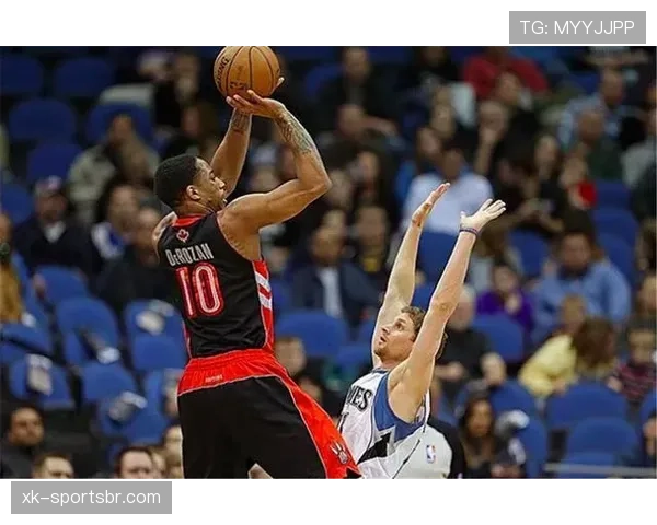 内内背身单打提升内线威胁，关键时刻得分结构更均衡