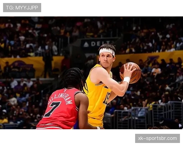 奥斯汀·里夫斯挡拆创造空位三分，投篮效率显著提升